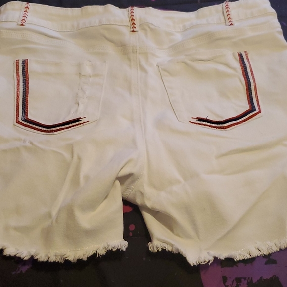 Rue 21, Size 16, White Hot shorts with red and blue stripes down the sides. - Picture 4 of 5